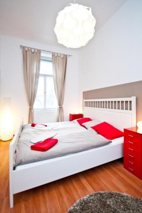  Budget Apartment  Прага